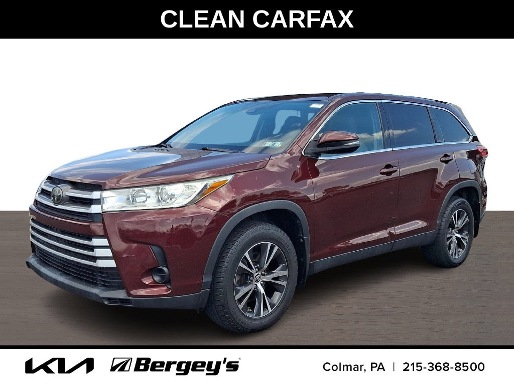 Used 2019 Toyota Highlander LE AWD/4WD image 1