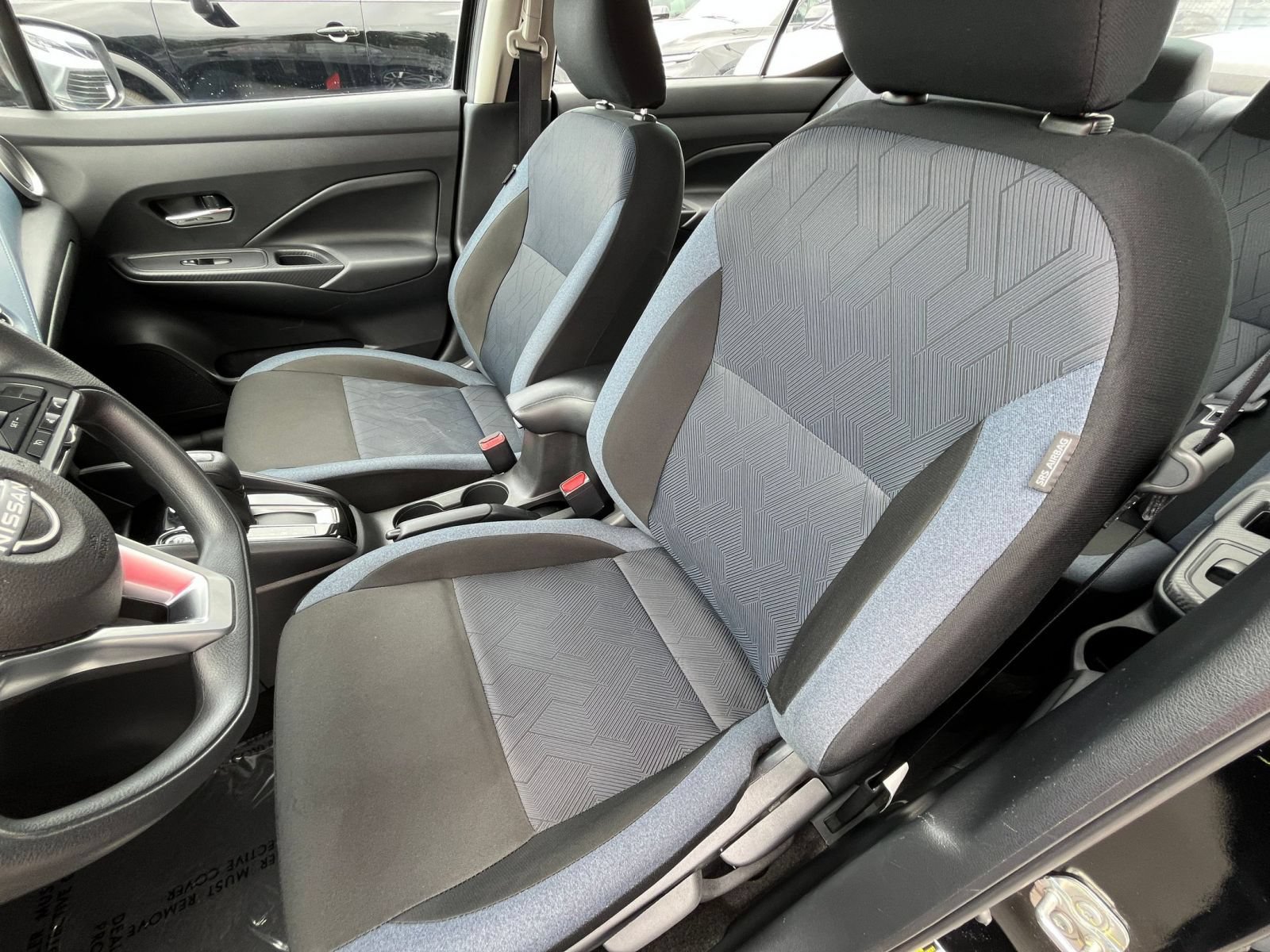 Used 2025 Nissan Versa SV FWD image 35