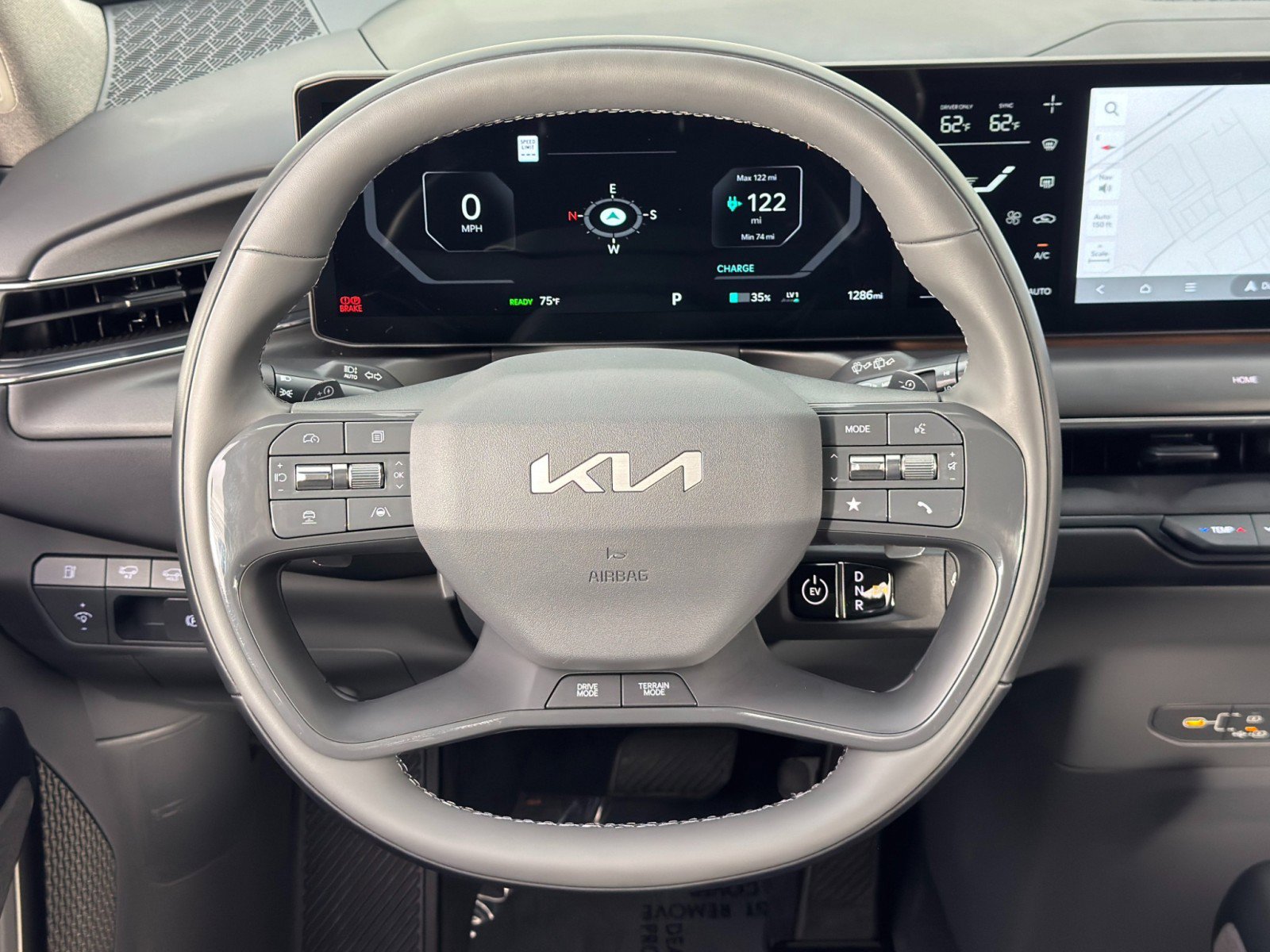 Used 2026 Kia EV9 Land image 22