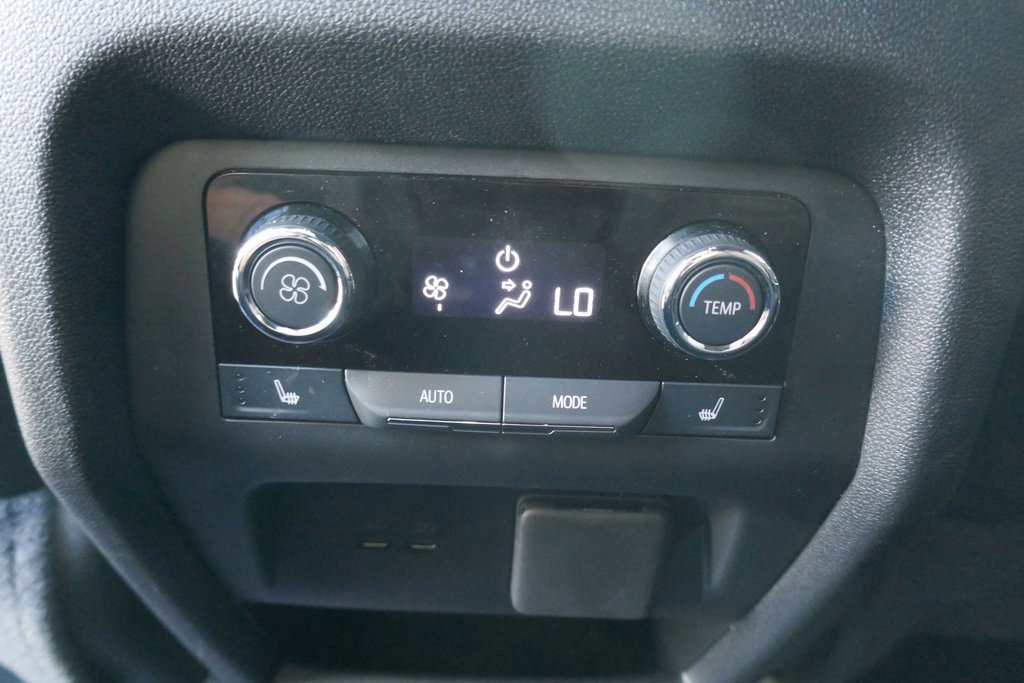 Certified 2025 Chevrolet Traverse RS image 22