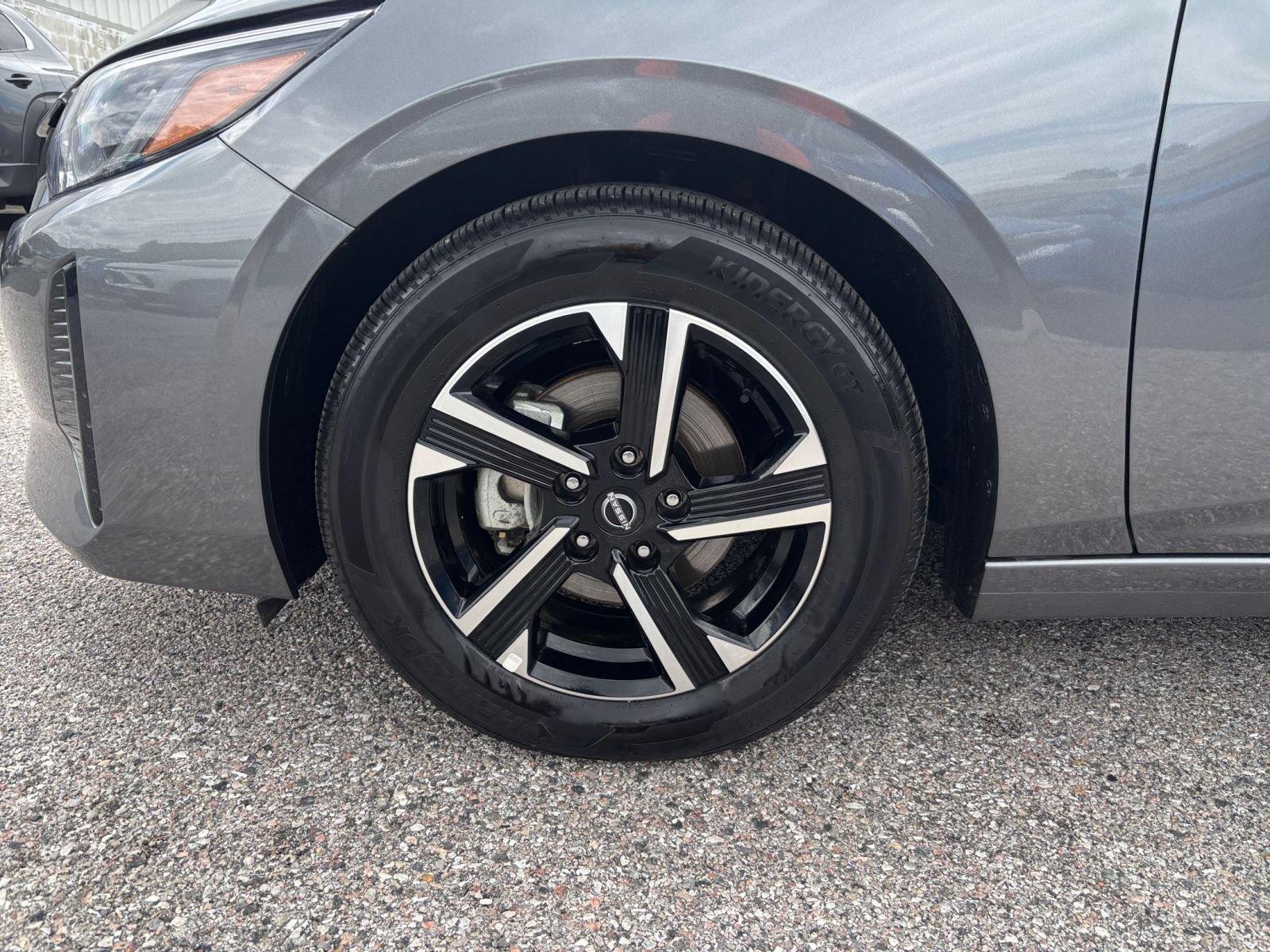 Used 2025 Nissan Sentra SV FWD image 28