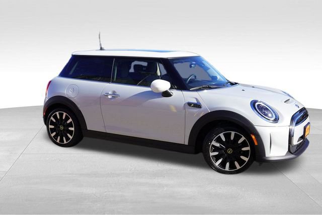 Used 2023 MINI Cooper SE image 2
