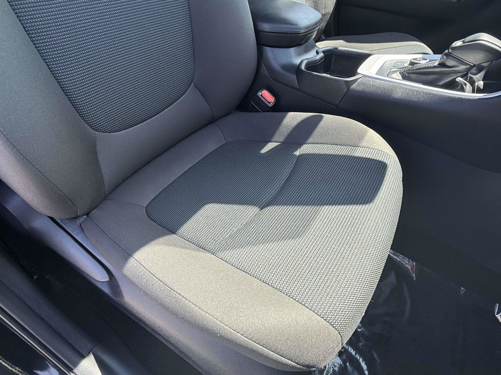 Used 2025 Toyota RAV4 LE AWD/4WD image 11