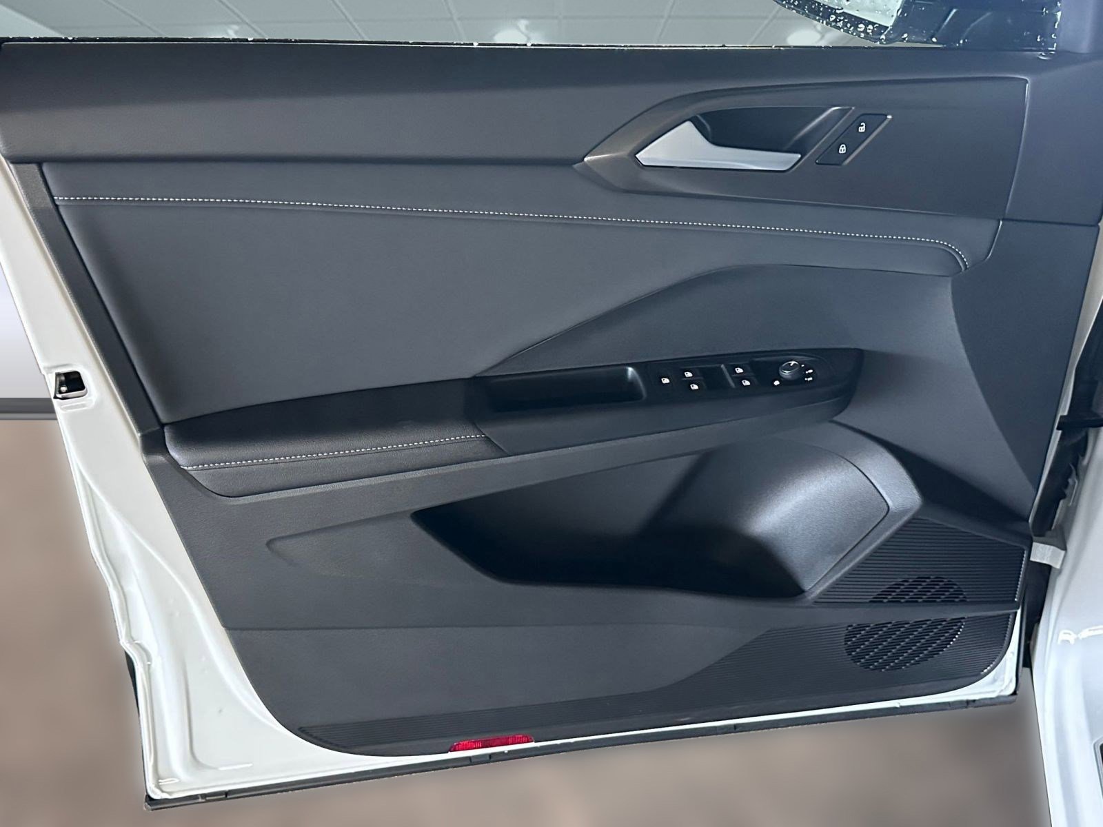 New 2026 Volkswagen Taos SE image 21