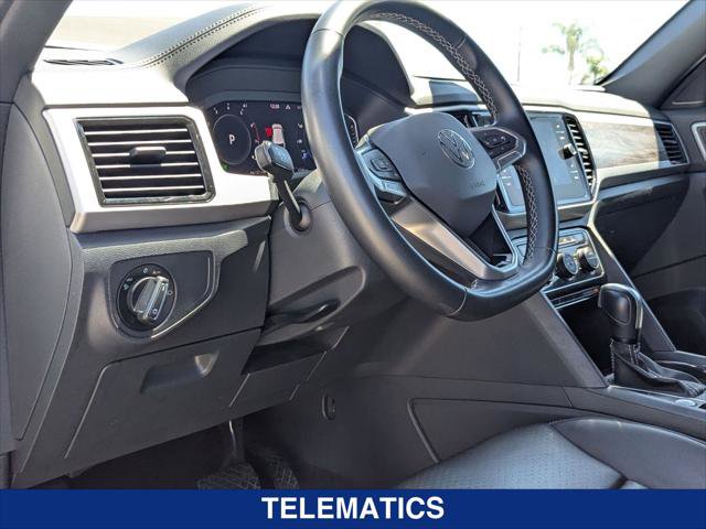 Used 2022 Volkswagen Atlas Cross Sport SE w/ Black Wheel Package AWD/4WD image 12