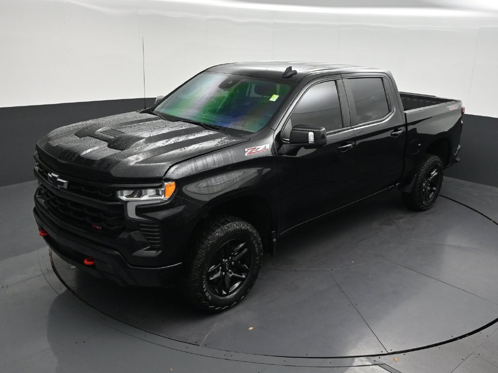 Used 2024 Chevrolet Silverado 1500 LT Trail Boss w/ LT Trail Boss Premium Package AWD/4WD image 12