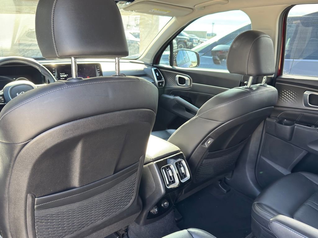 Used 2023 Kia Sorento SX image 27