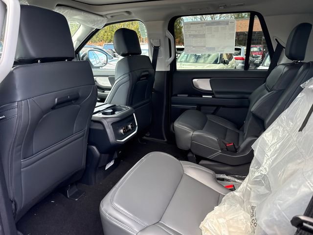 New 2026 Ford Expedition Active image 10