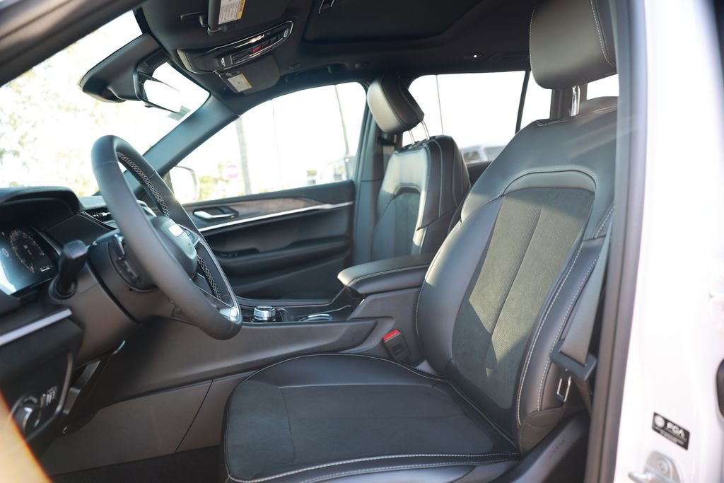 New 2026 Jeep Grand Cherokee Altitude RWD image 14
