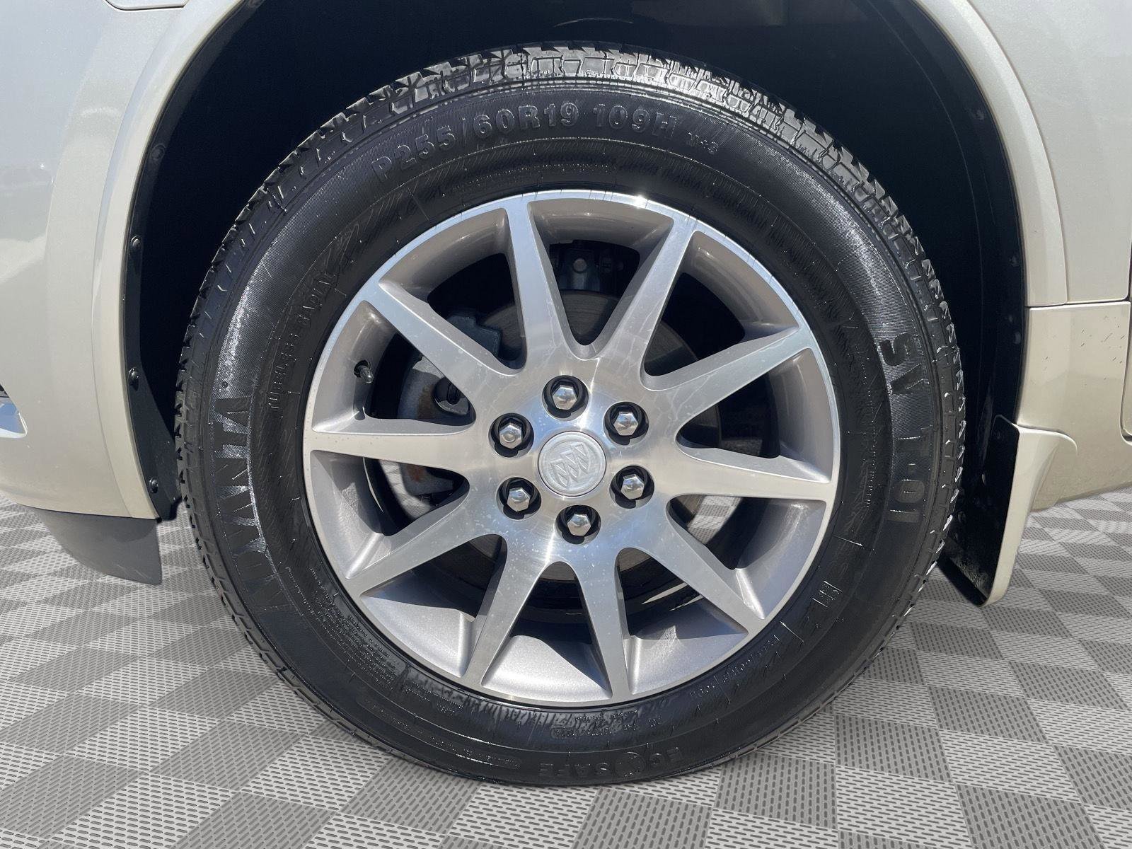 Used 2014 Buick Enclave Leather FWD image 19