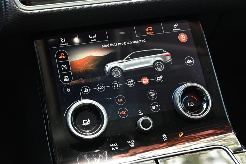 Used 2018 Land Rover Range Rover Velar S AWD/4WD image 36