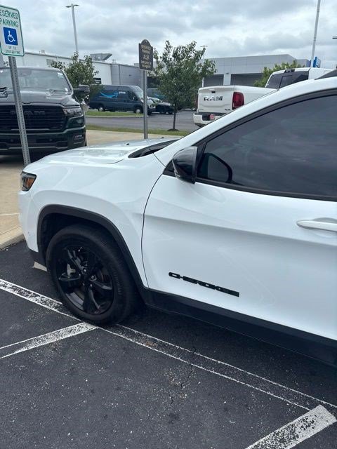 Used 2023 Jeep Cherokee Altitude Lux w/ Lux Elite Package AWD/4WD image 10
