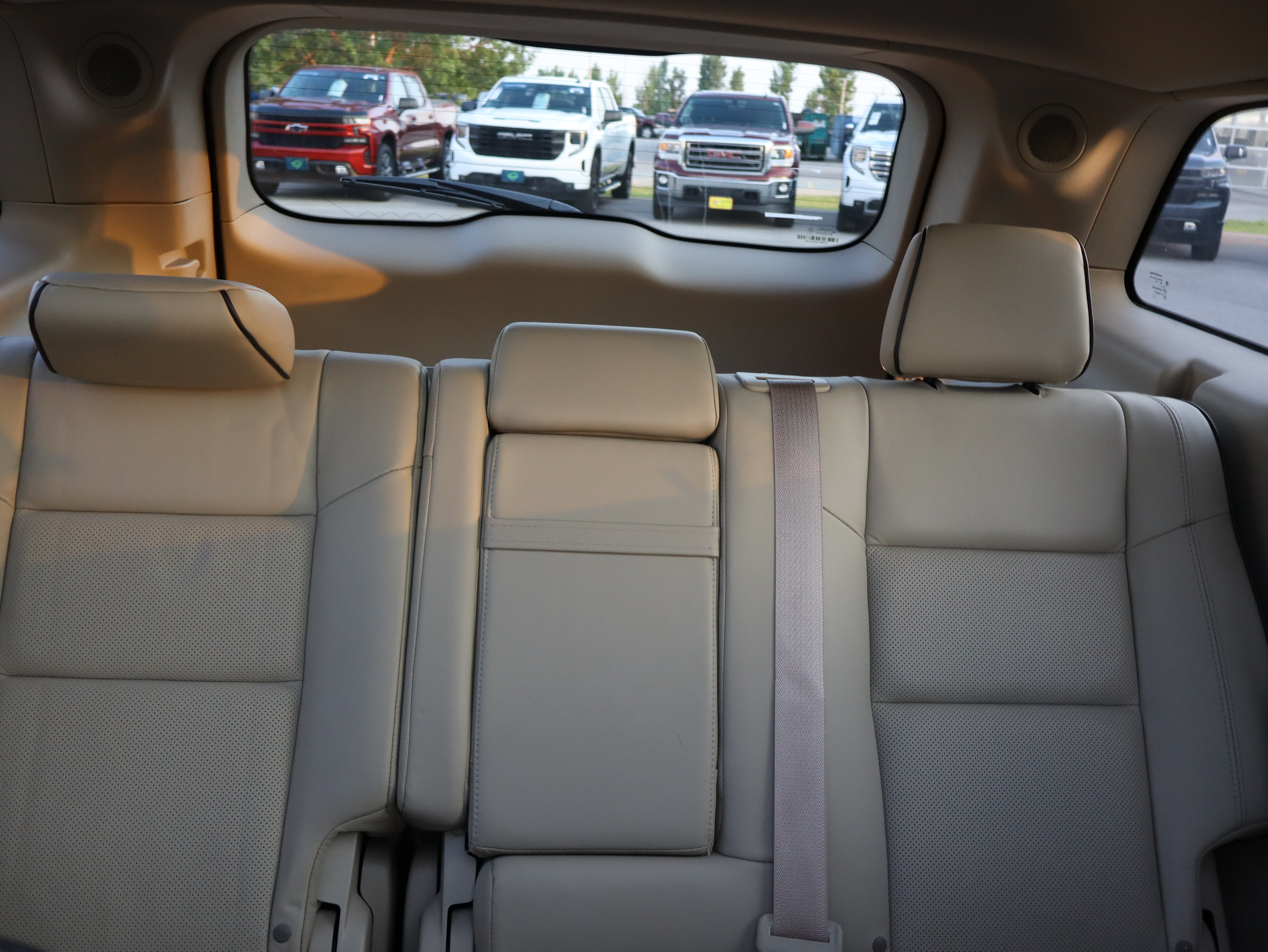 Used 2018 Jeep Grand Cherokee Overland AWD/4WD image 12
