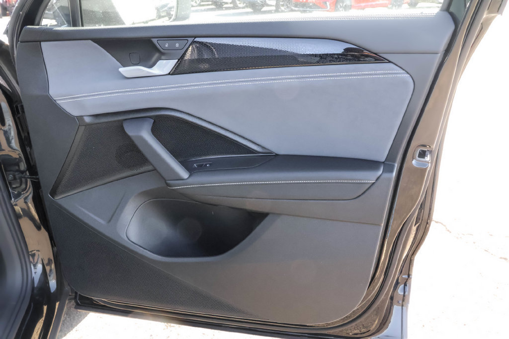 New 2026 Volkswagen Tiguan SE AWD/4WD image 38