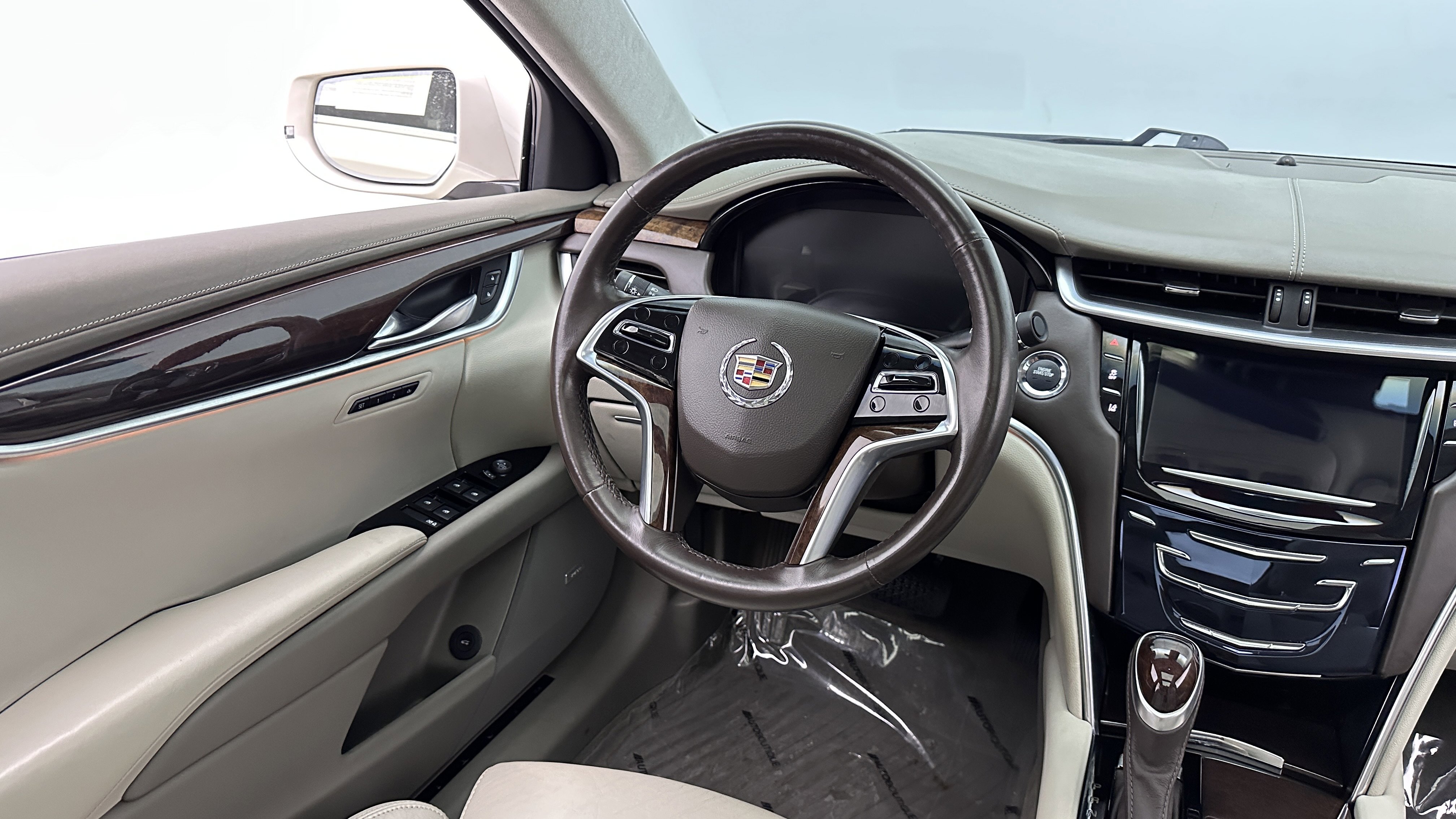Used 2013 Cadillac XTS Platinum AWD/4WD image 28