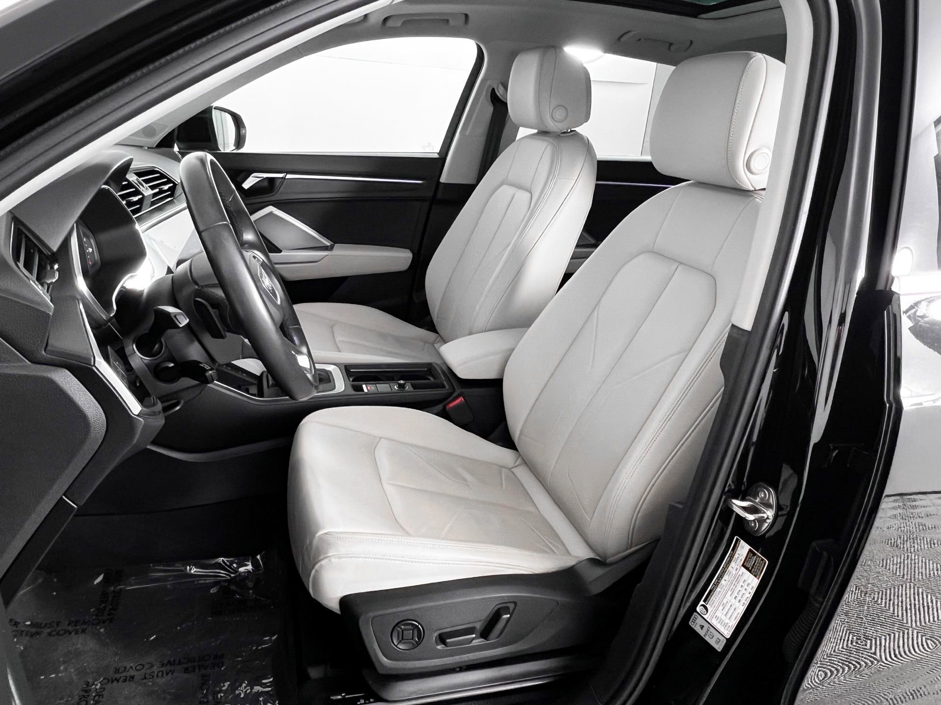 Certified 2023 Audi Q3 2.0T Premium Plus w/ Premium Plus Package image 18