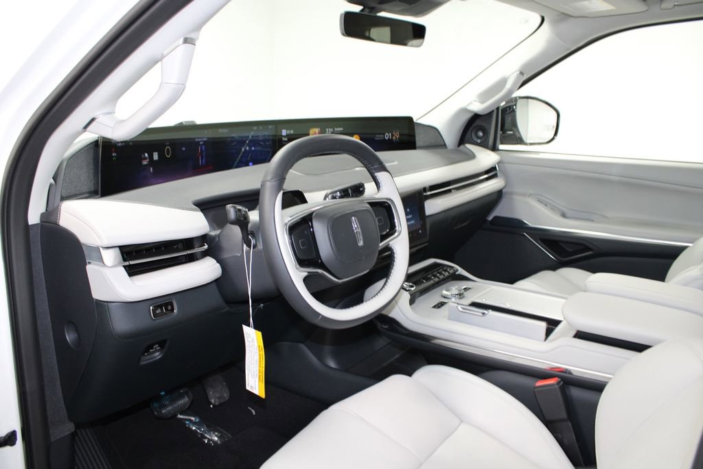 New 2026 Lincoln Navigator Reserve image 26