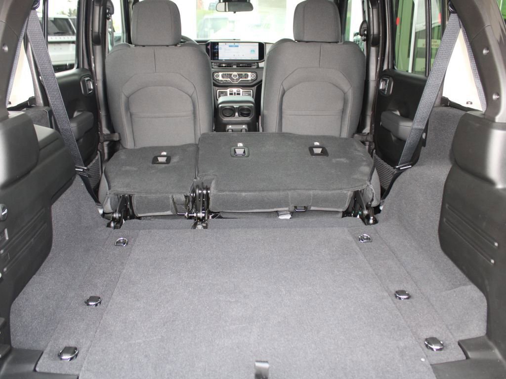 New 2025 Jeep Wrangler Sport S image 15