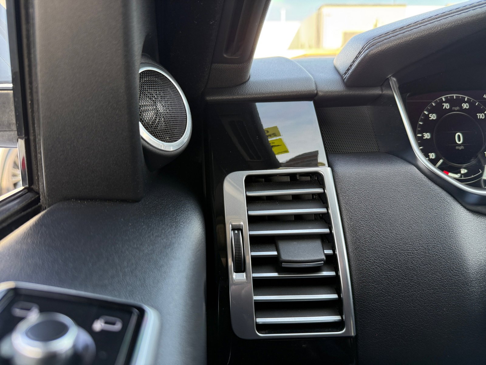 Used 2019 Land Rover Range Rover AWD/4WD image 27