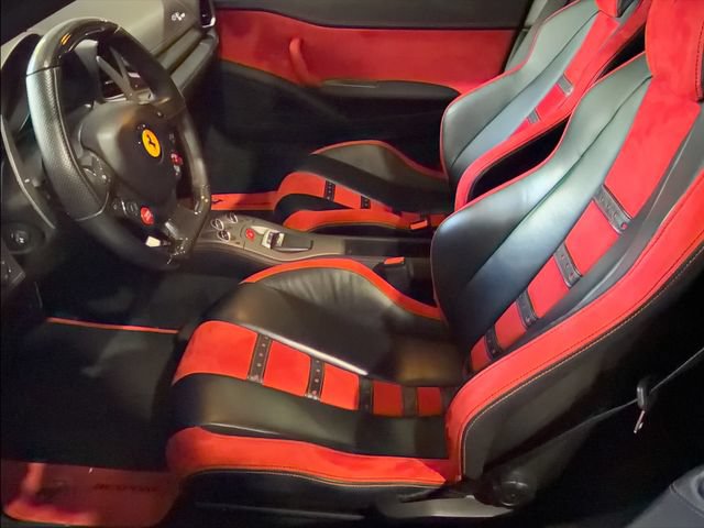 Used 2014 Ferrari 458 Italia Coupe RWD image 10