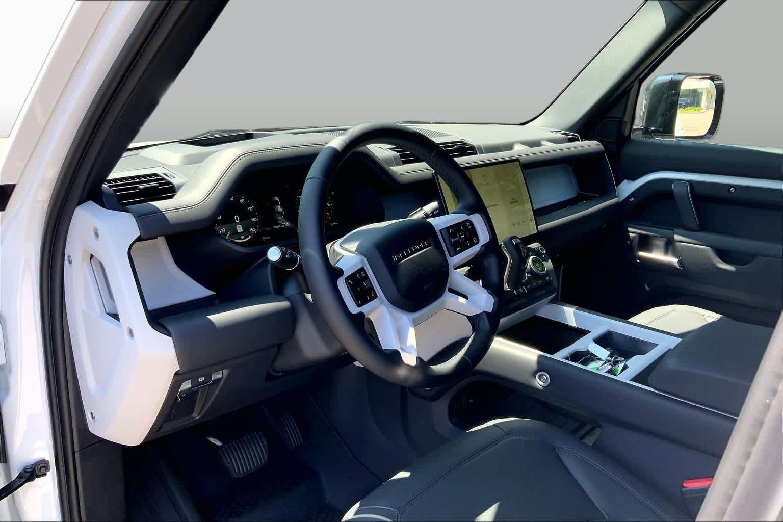 New 2026 Land Rover Defender 110 X-Dynamic SE AWD/4WD image 9