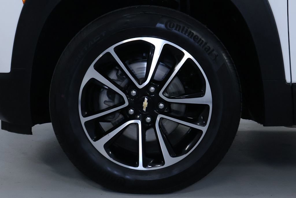 Used 2025 Chevrolet TrailBlazer LT image 32