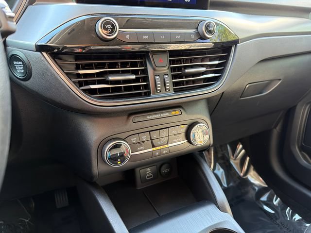 Used 2025 Ford Escape Active FWD image 25