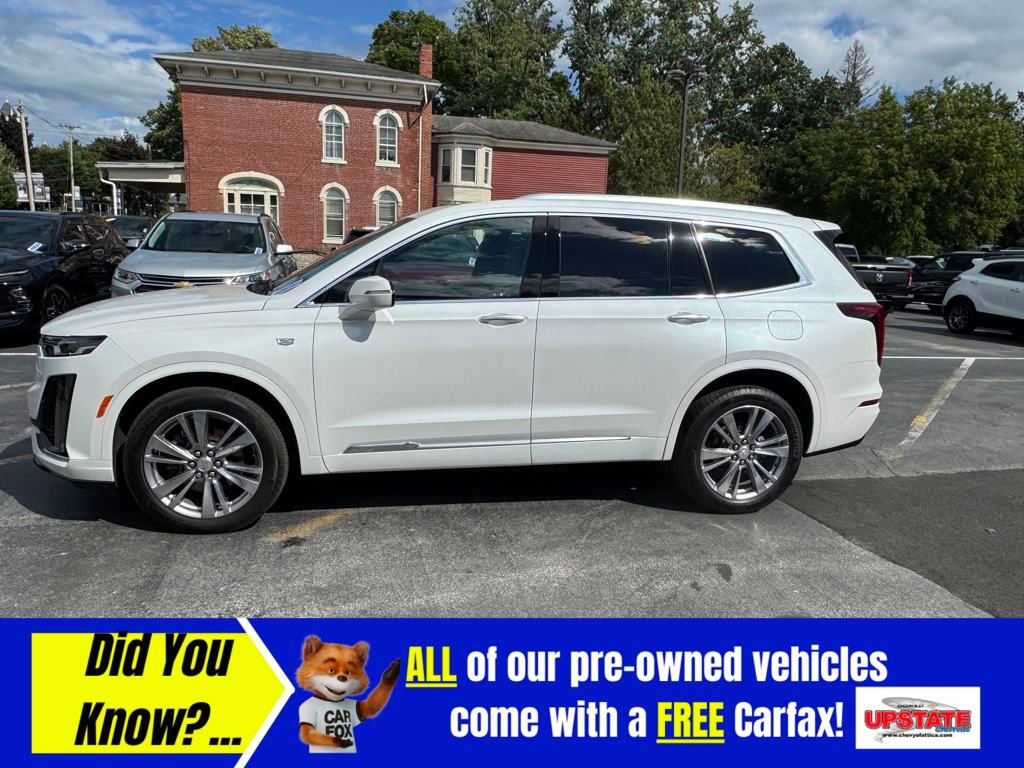 Used 2023 Cadillac XT6 Premium Luxury image 2