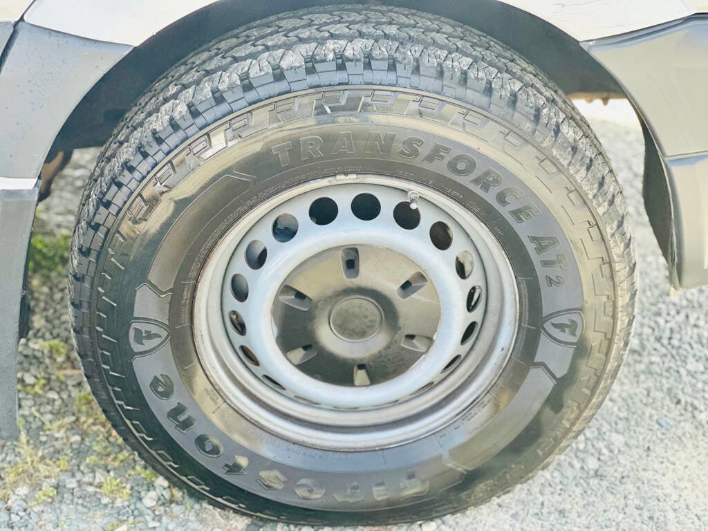 Used 2011 Freightliner Sprinter 2500 image 19