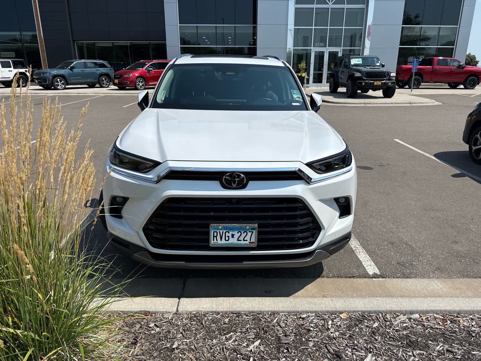 Used 2025 Toyota Grand Highlander AWD Hybrid image 2