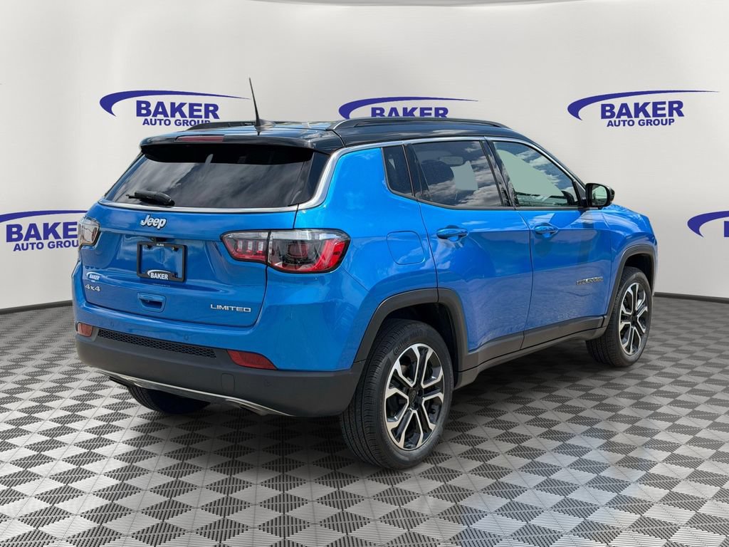 Used 2023 Jeep Compass Limited AWD/4WD image 2