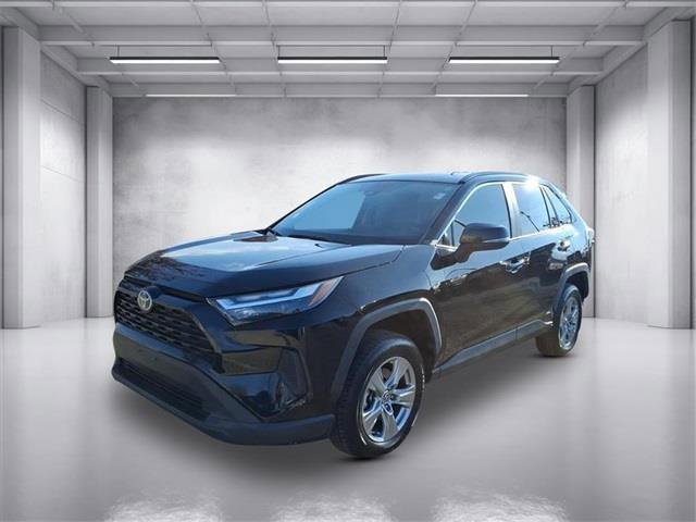 Used 2022 Toyota RAV4 XLE image 7