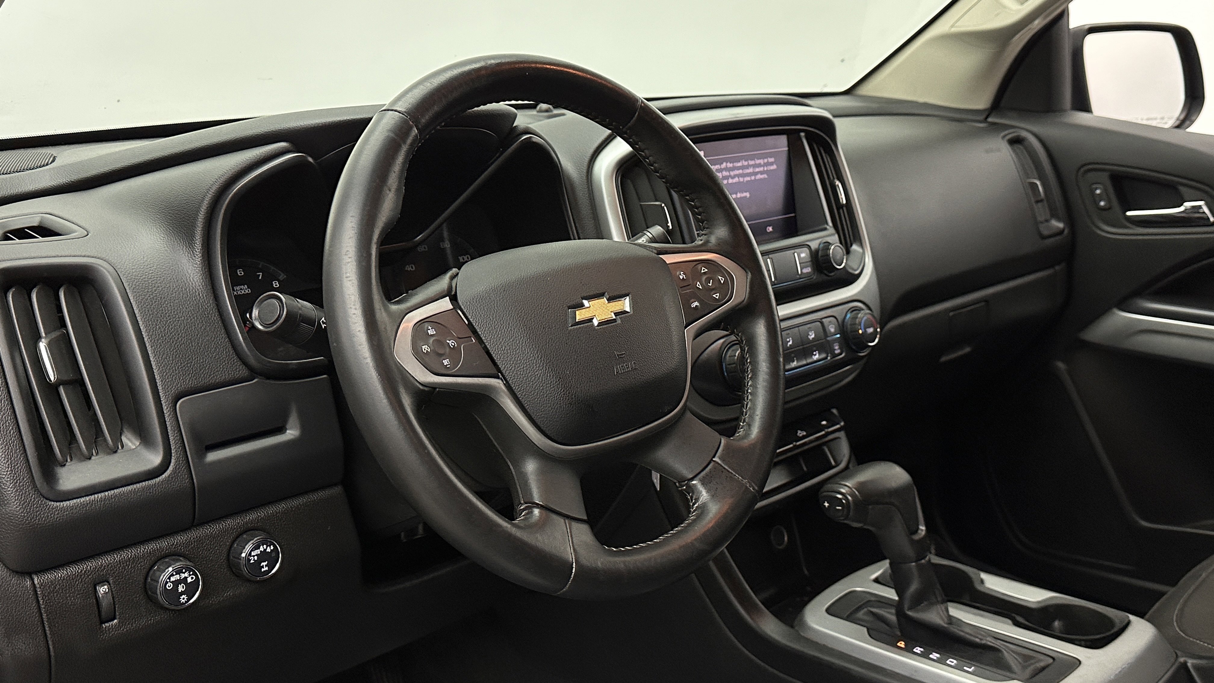 Used 2019 Chevrolet Colorado LT w/ Redline Special Edition AWD/4WD image 8