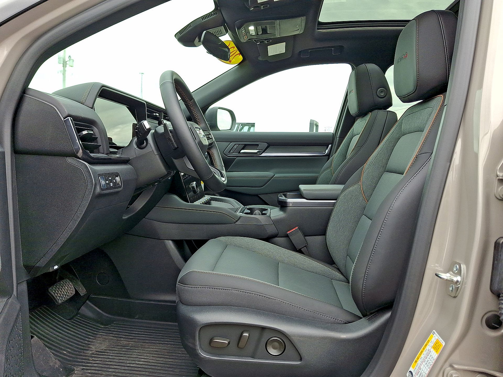 New 2026 GMC Terrain AT4 AWD/4WD image 14