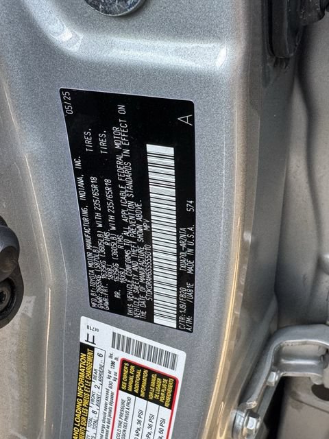 Used 2025 Toyota Highlander LE FWD image 9