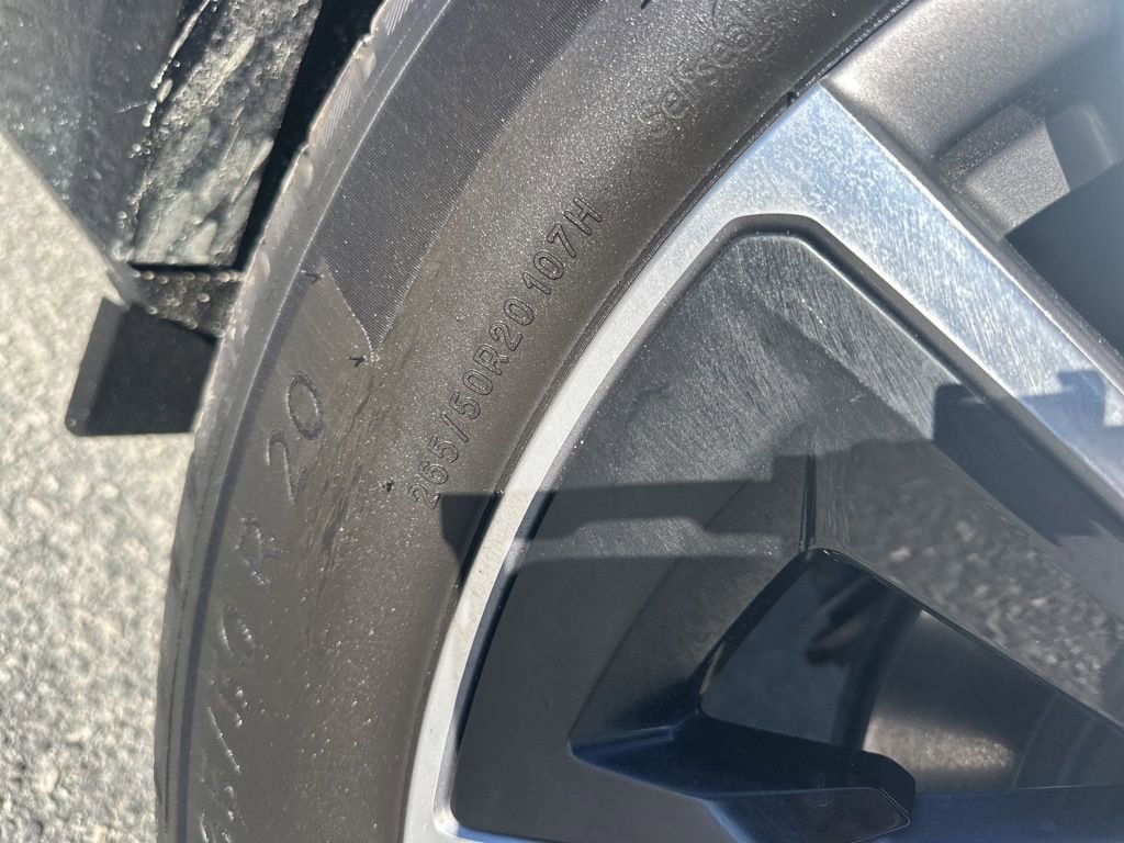 Used 2024 Cadillac Lyriq Luxury w/ LPO, Floor Liner Package image 32