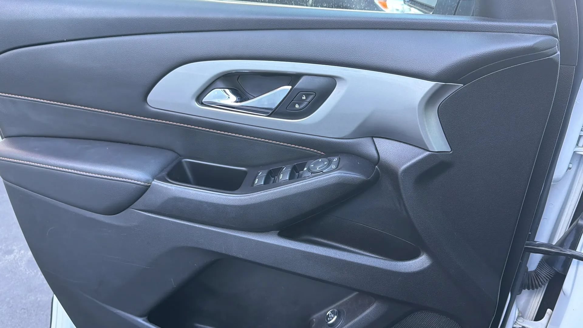 Used 2019 Chevrolet Traverse LT w/ LPO, Floor Liner Package AWD/4WD image 30