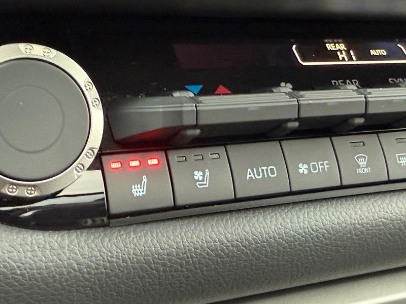 Certified 2024 Toyota Sequoia Limited image 25