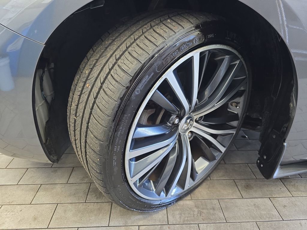 Used 2018 INFINITI Q60 3.0t Luxe w/ Sensory Package 3.0T Luxe AWD/4WD image 36