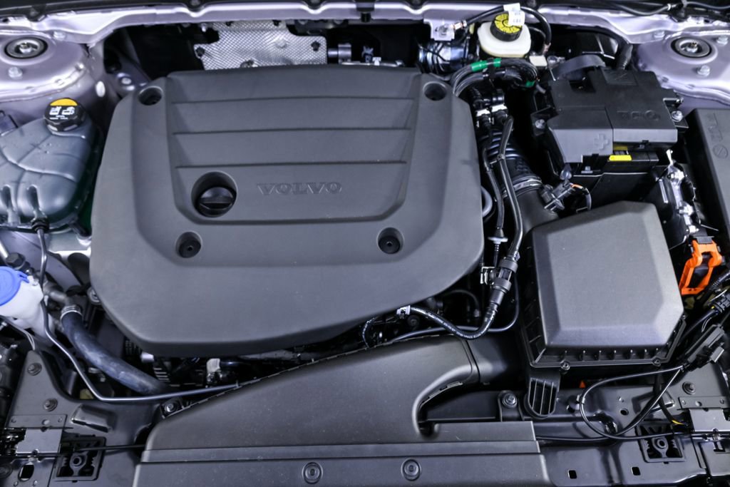 Used 2026 Volvo XC40 B4 Plus w/ Protection Package Premier image 35