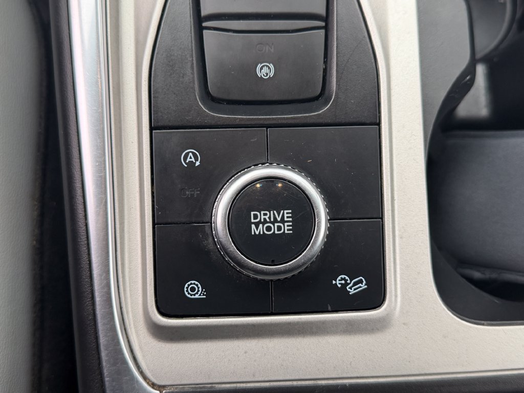 Used 2021 Ford Explorer XLT w/ Equipment Group 202A AWD/4WD image 21