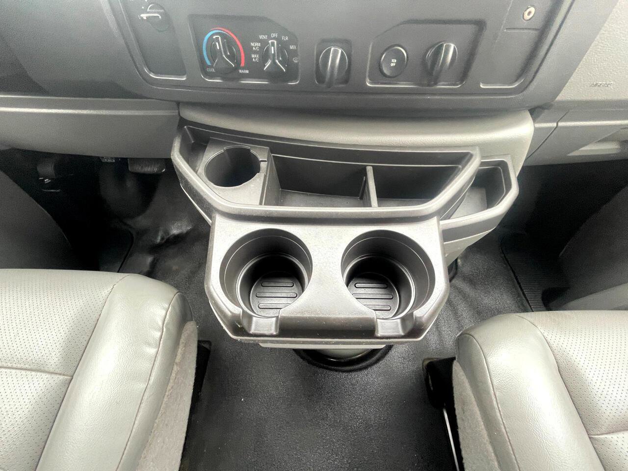 Used 2013 Ford E-150 and Econoline 150 image 39