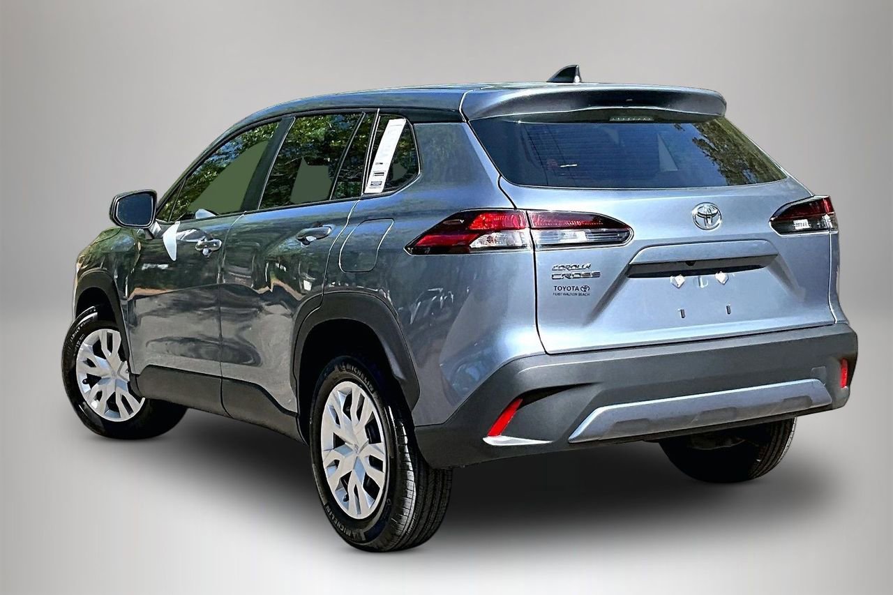 Used 2026 Toyota Corolla Cross L FWD image 4