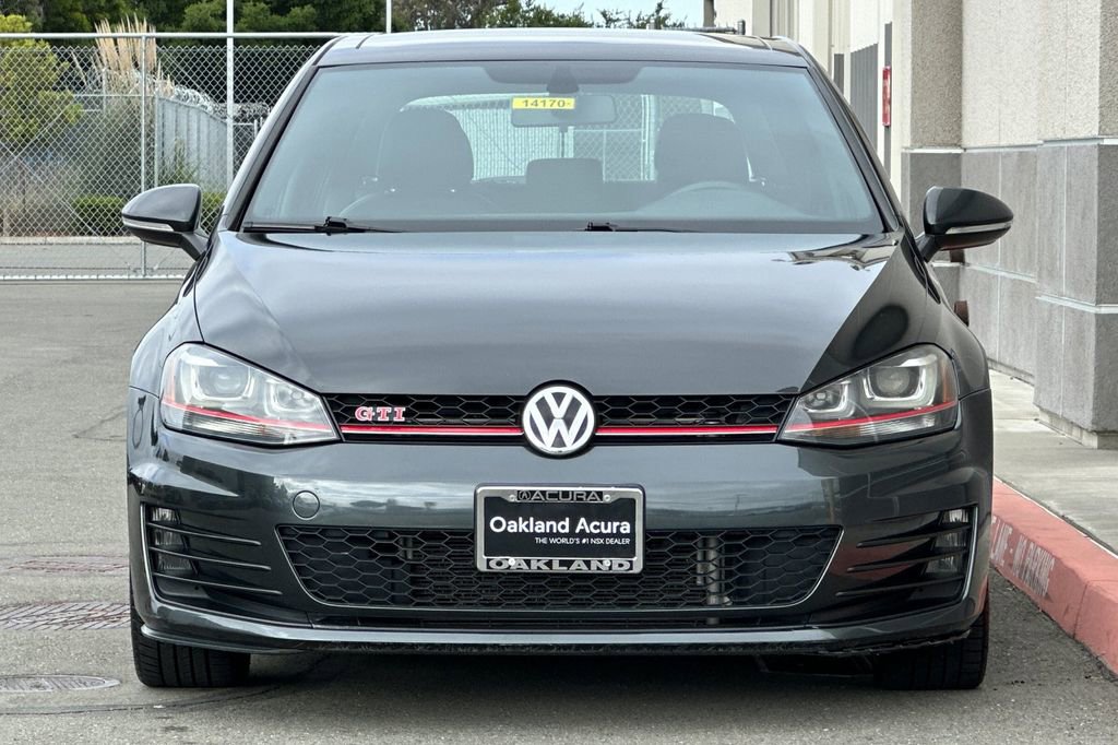 Used 2017 Volkswagen GTI SE FWD image 9