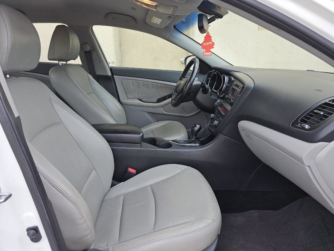 Used 2012 Kia Optima EX FWD image 22