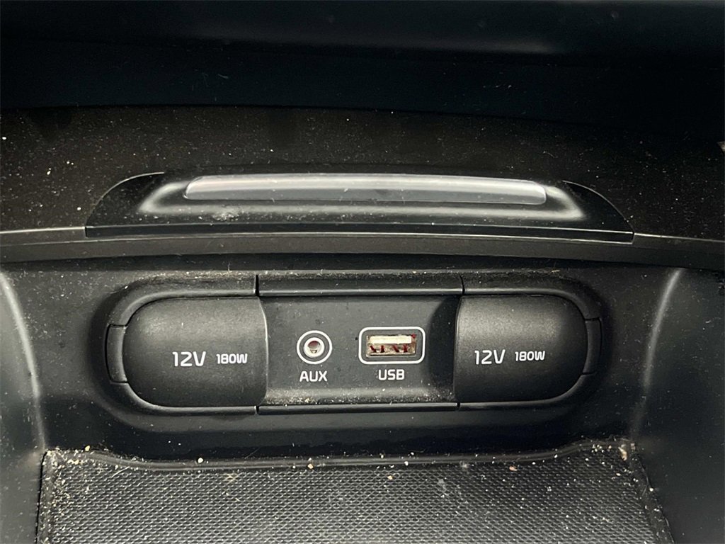 Used 2020 Kia Optima LX image 25