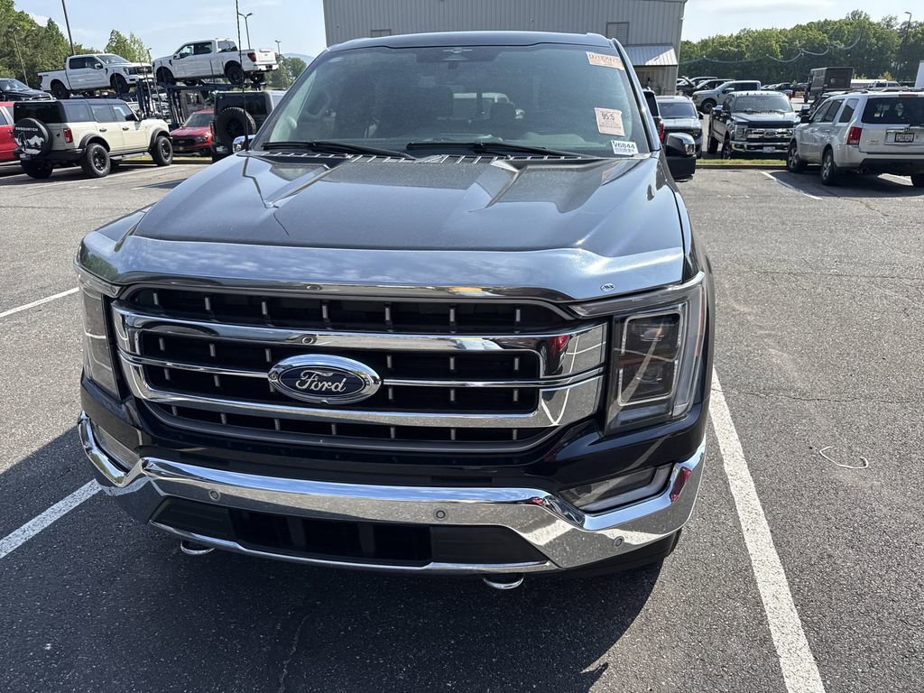 Used 2023 Ford F150 Lariat w/ Equipment Group 502A High AWD/4WD image 4