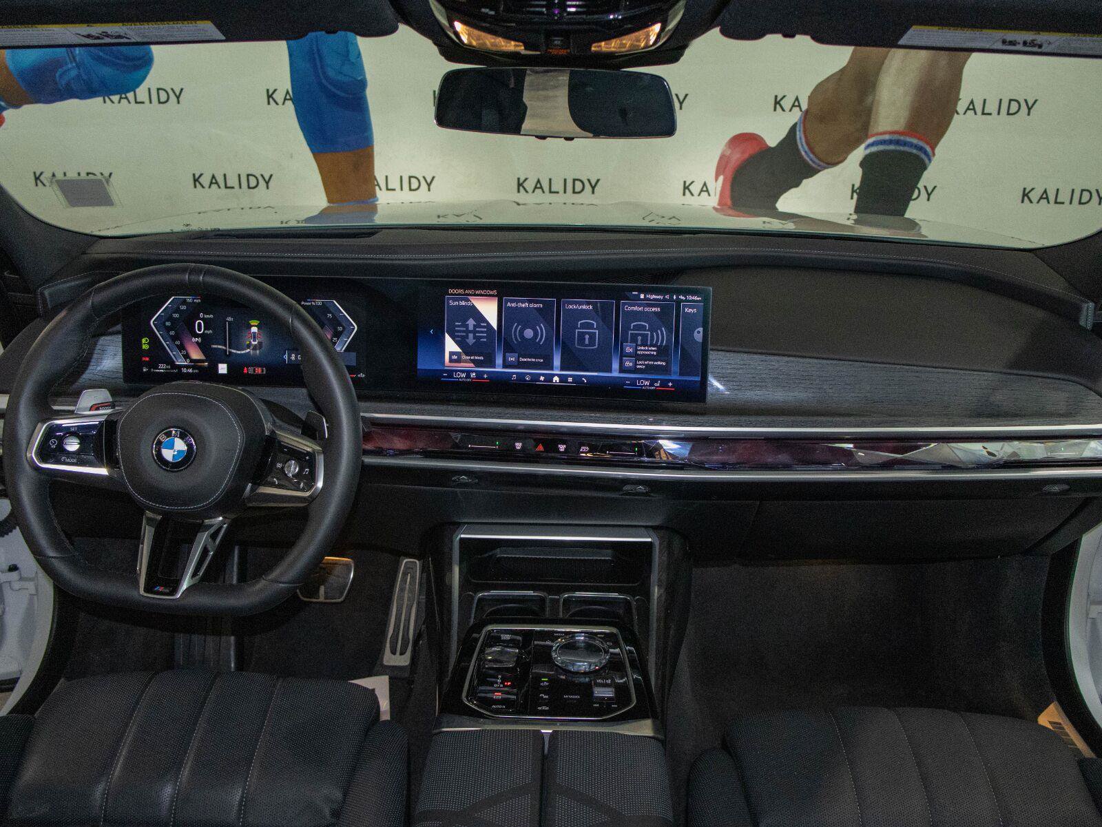 Used 2026 BMW 760i xDrive AWD/4WD image 3