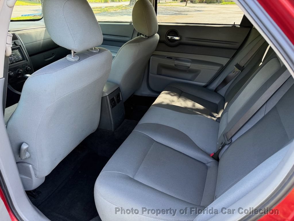 Used 2005 Dodge Magnum SE RWD image 39