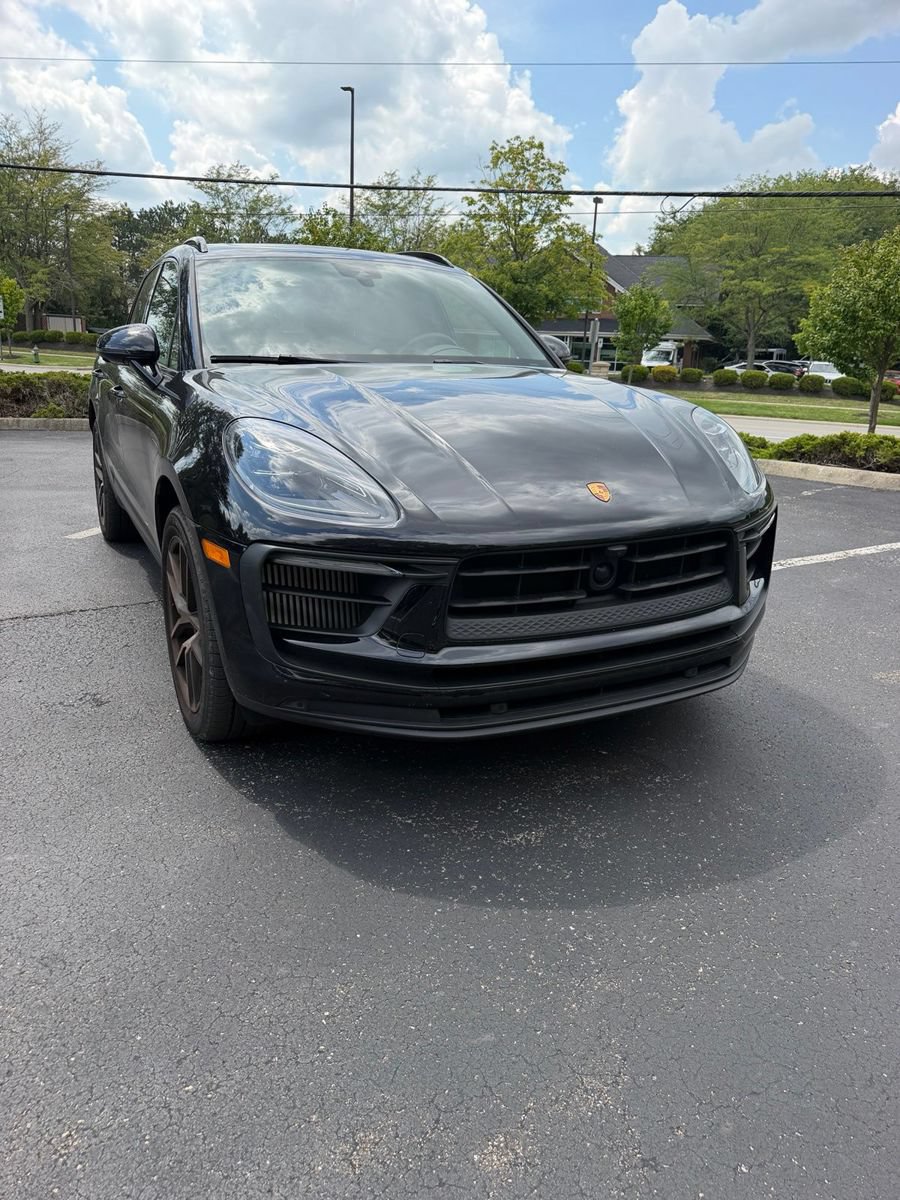 Used 2023 Porsche Macan S AWD/4WD image 2
